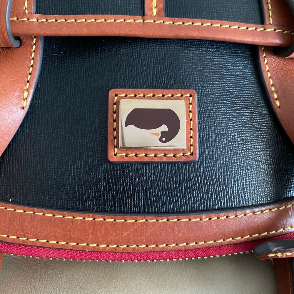 LKNW Dooney & Bourke Leather Satchel Top Handle Strap Front Pocket - Picture 5 of 15